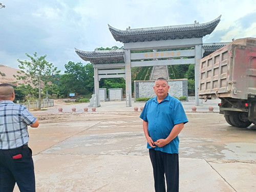 2025年9月16日 广西壮族自治区梧州市岑溪市岑城镇思英社区 岑溪市革命陵园1_副本.jpg